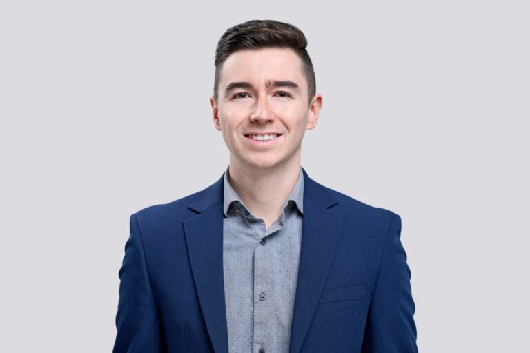 xr:d:DAF5m0kGLxs:2,j:7809656936440340137,t:24011119